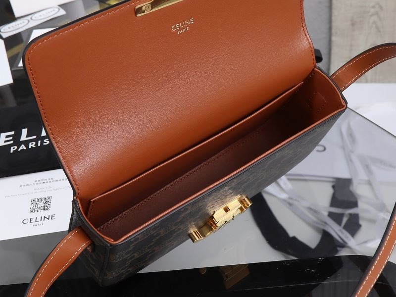 Ce1i*e triomphe bags